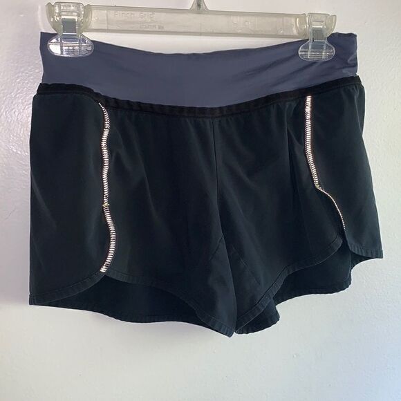 EUC TITLE NINE SIZE SMALL 4 INCH INSEAM RUNNING SHORTS WITH LINER - Picture 1 of 6